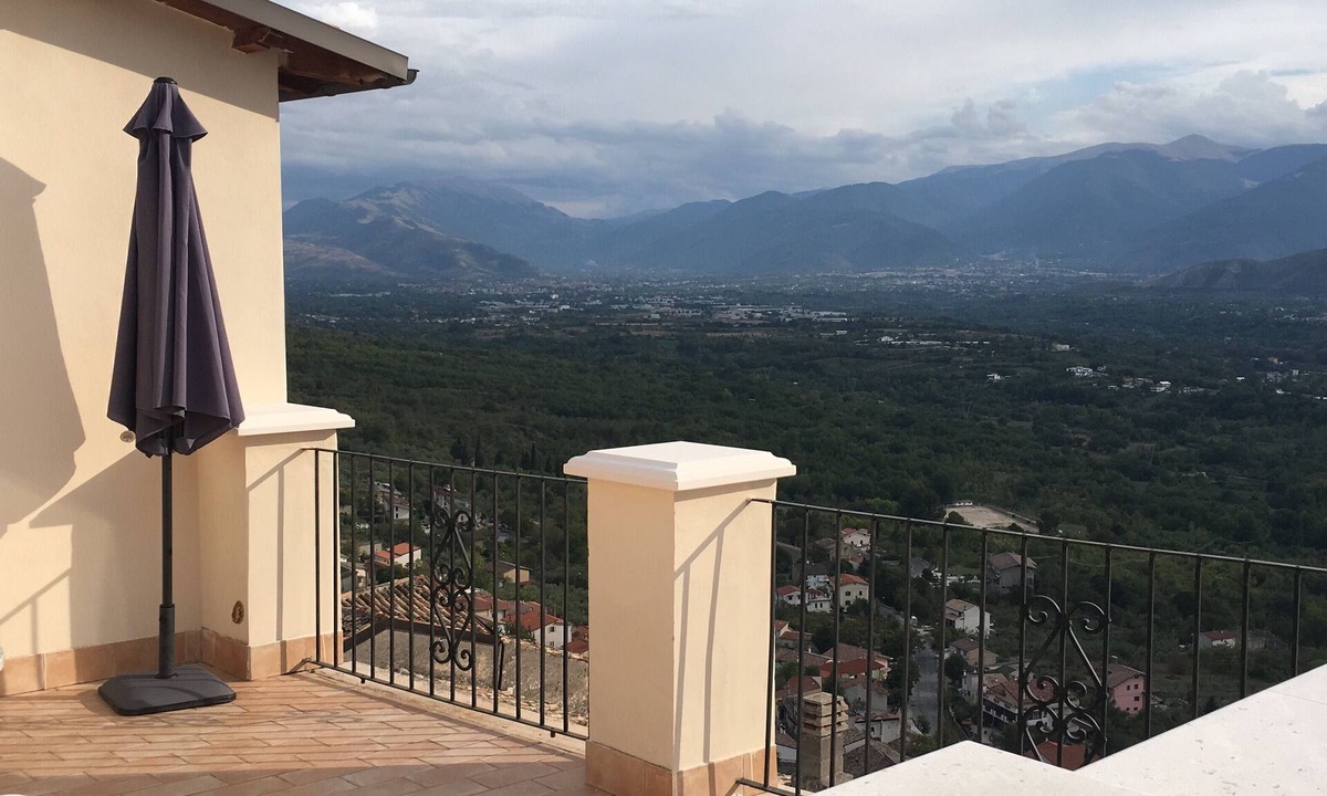 Roccacasale House | 4 bed, 3 bathroom Mountain Retreat in Roccacasale