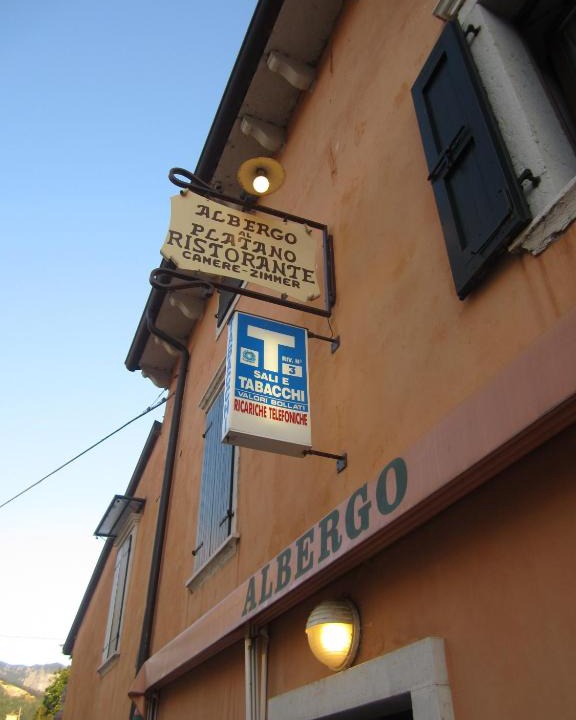 Caprino Veronese Hotel | Albergo Al Platano