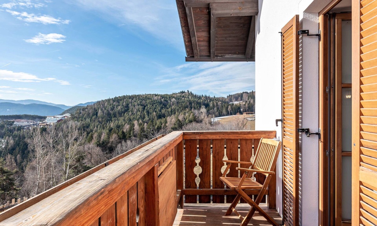 Collalbo Apartment | Alpin Farm Linde: Mountain Views, Shared Garden & Wi-Fi on a South Tyrolean Farm