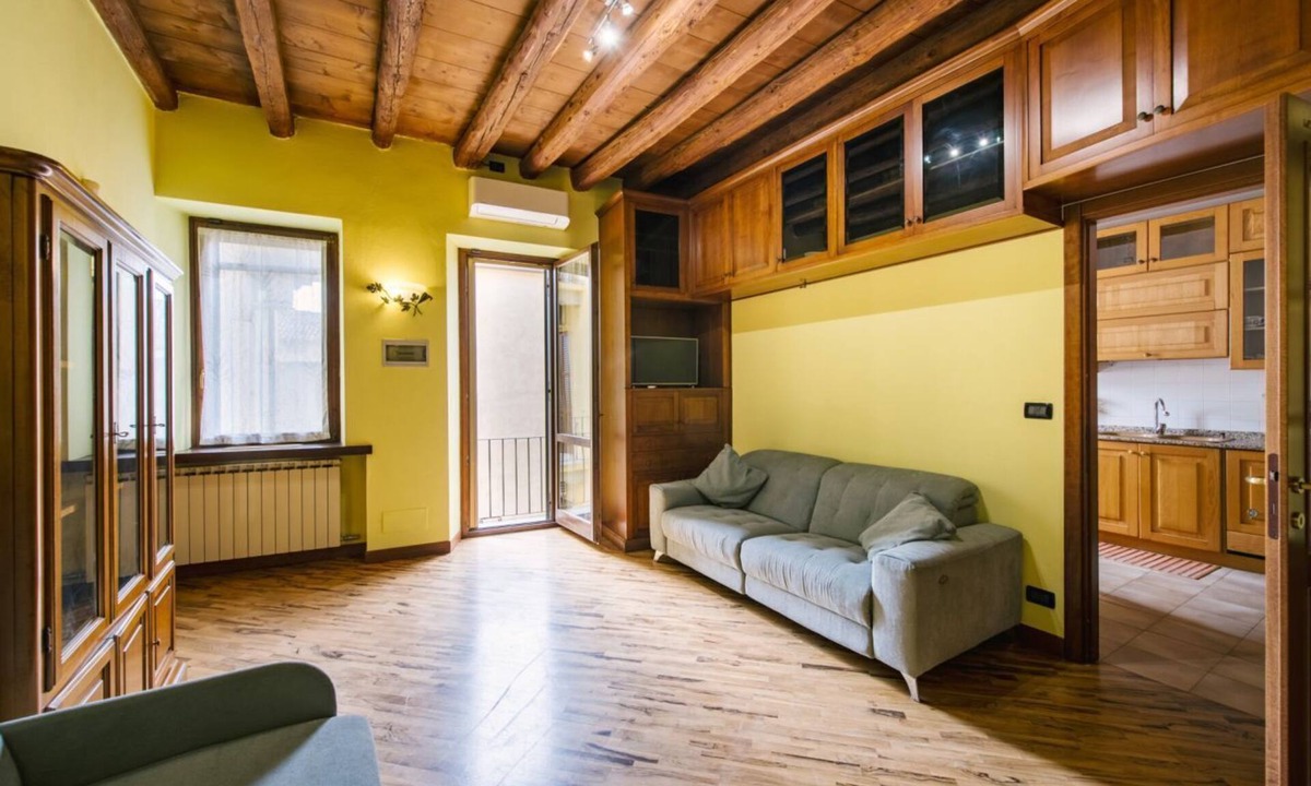 Cittadella Apartment | Ampio appartamento con due bagni e due balconi a due passi da Castelvecchio