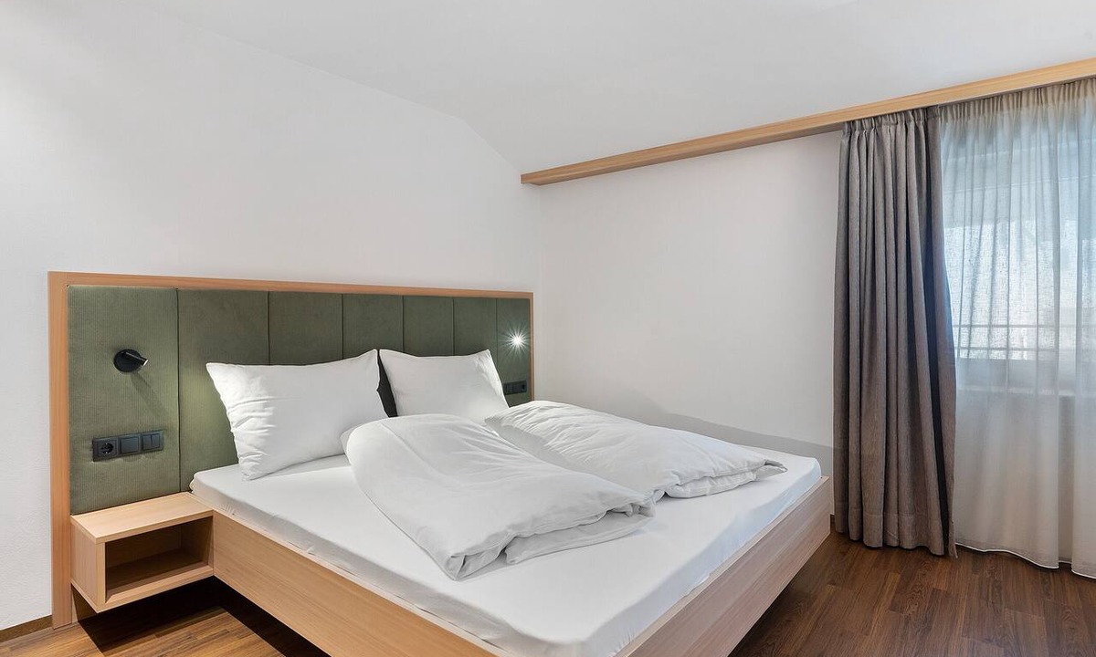 Trodena Apartment | Apartment 'Smart 5' with Balcony and Breakfast Included - new 2026