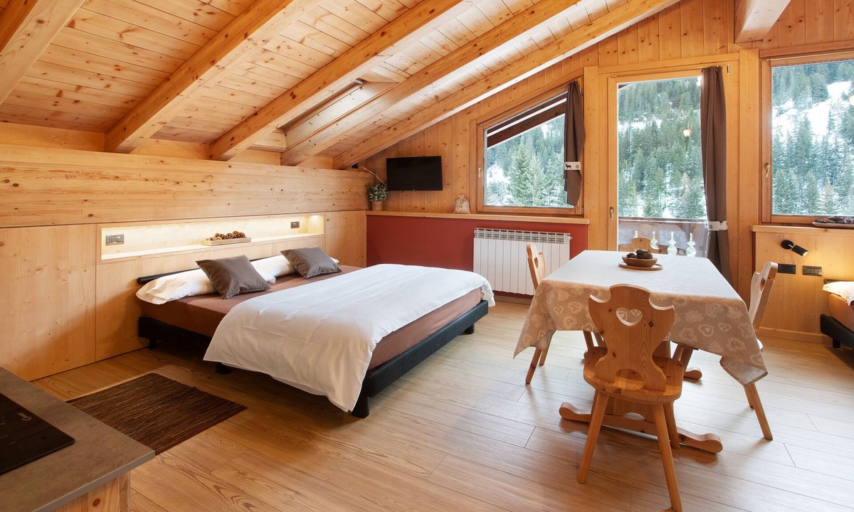 Santa Caterina Valfurva Apartment | Apartment 'Chalet Primula 13' with Mountain View, Shared Garden and Wi-Fi