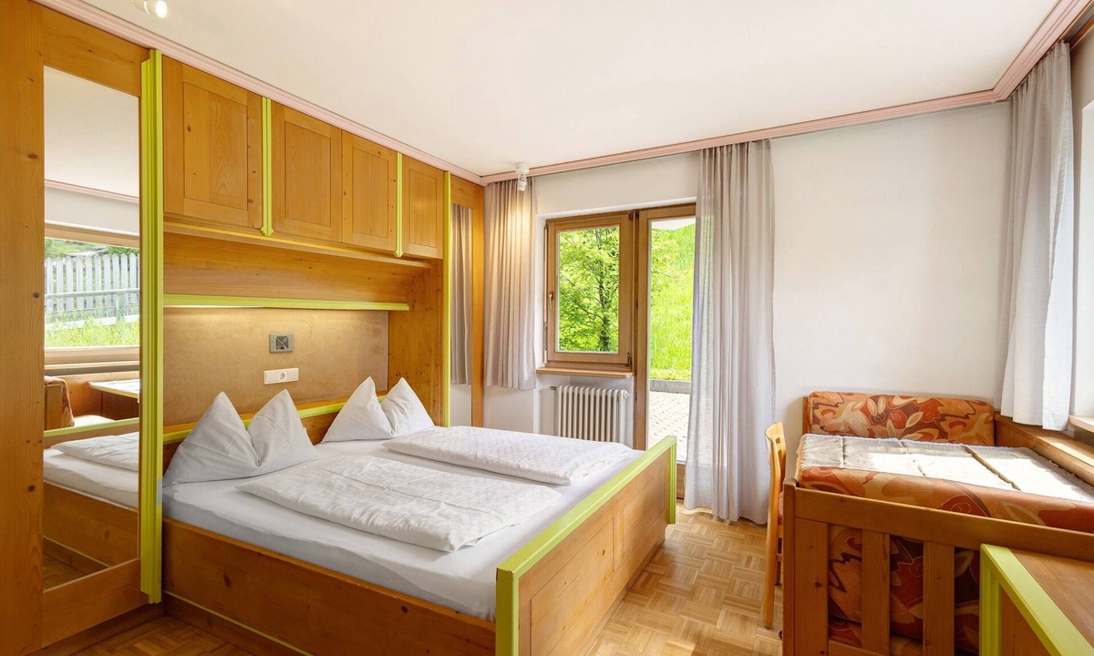 San Cassiano Apartment | Apartment '7 Residence Ciasa Ulli Typ A' with Mountain View, Shared Terrace and Wi-Fi