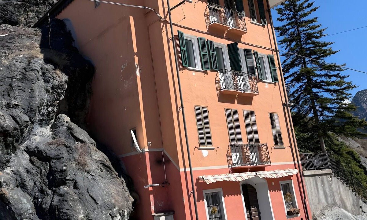 Acceglio Apartment | Apartment 'Casa Nais' with Mountain View and Balcony