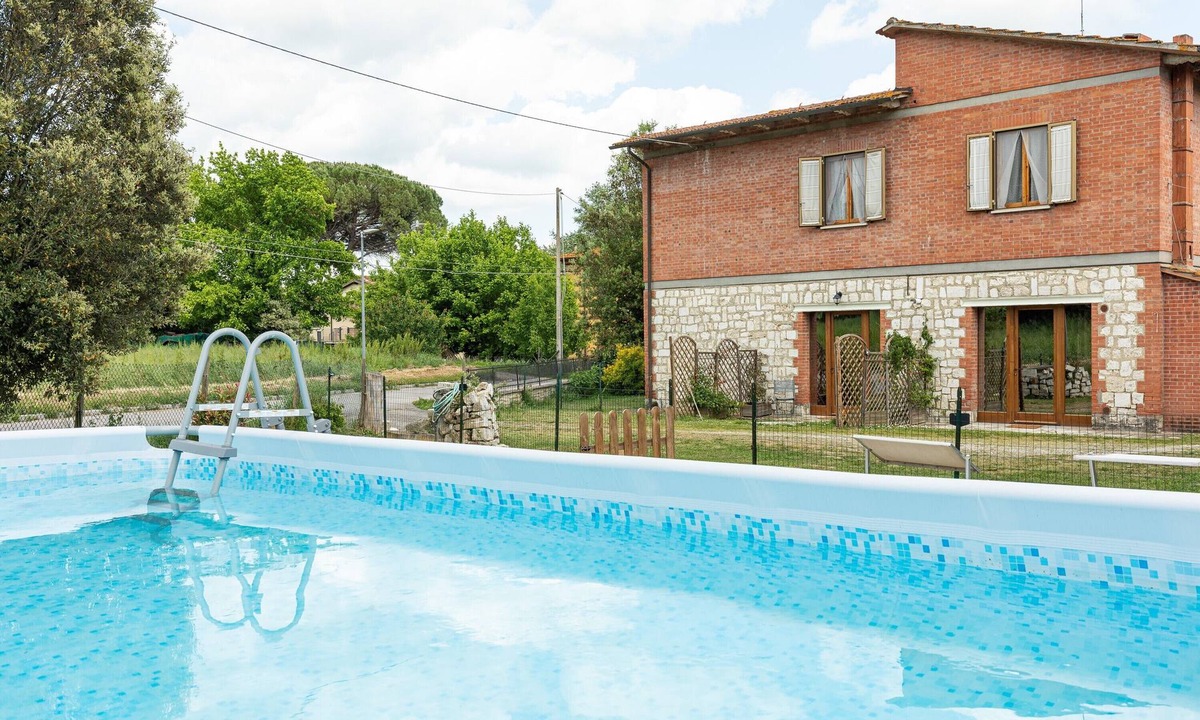 San Giovanni d'Asso Apartment | Apartment 'Cottage Casa Luisa' with Private Pool, Shared Terrace and Wi-Fi