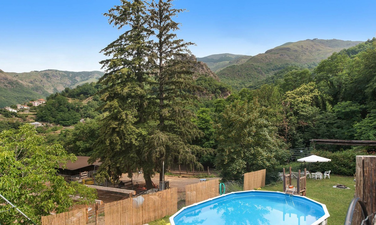 Borzonasca Apartment | Apartment 'La Casa della Nonna' with Mountain View, Pool & Wi-Fi