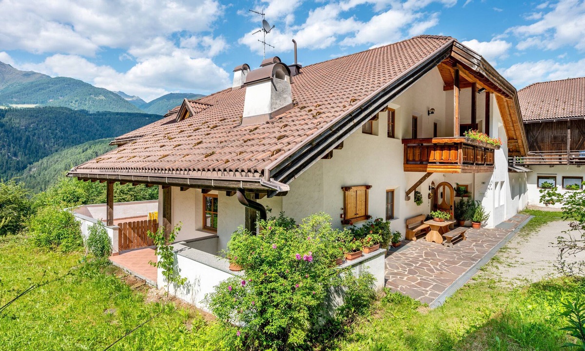 Villetta Apartment | Apartment 'Lindenhof Apt 6' with Shared Garden & Wi-Fi