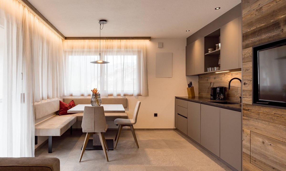 San Lorenzo di Sebato Apartment | Apartment 'Obergasserhof Tiroler' with Mountain View, Shared Garden and Wi-Fi