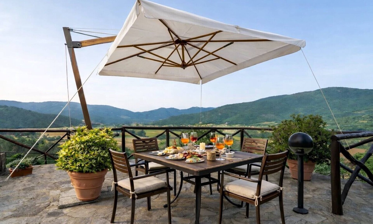 Lisciano Niccone Other | Apartment 'Pugnano Alto - Porcino' with Shared Pool, Private Terrace and Wi-Fi