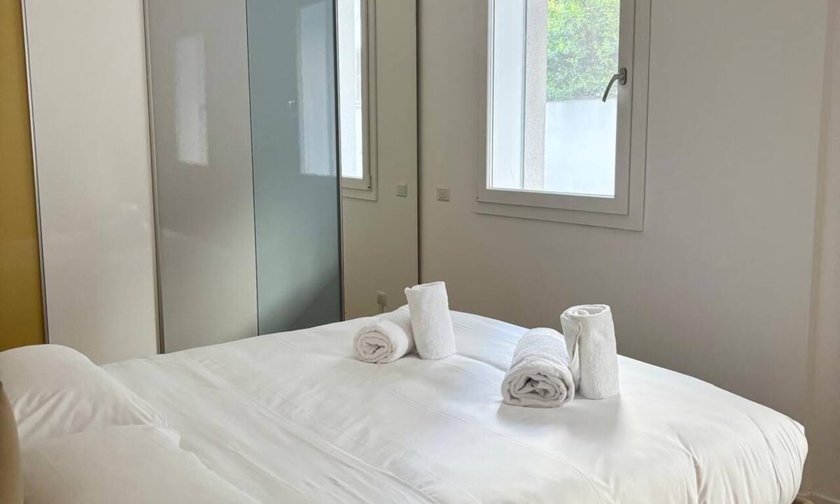 San Lorenzo Apartment | Apartment with a private garden and a private parking space