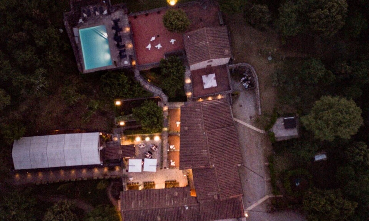 Monteriggioni House | Apartment with hot tub, sauna, private pool, WIFI, A/C, TV, patio, panoramic view, close to Siena
