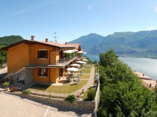 Prabione Apartment | Apartment Zwei-Zimmer-Wohnung mit Garten' by Interhome