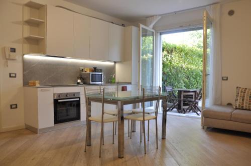 Selvazzano Dentro Apartment | Appartamento moderno e spazioso con giardino privato