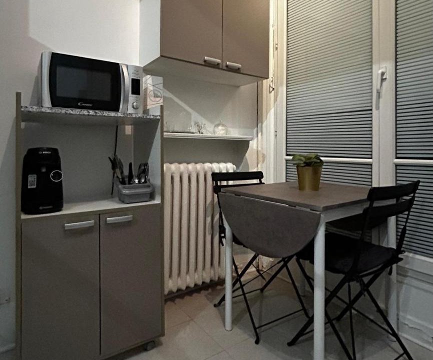 Faubourg-du-Roule Apartment | ARC de TRIOMPHE
