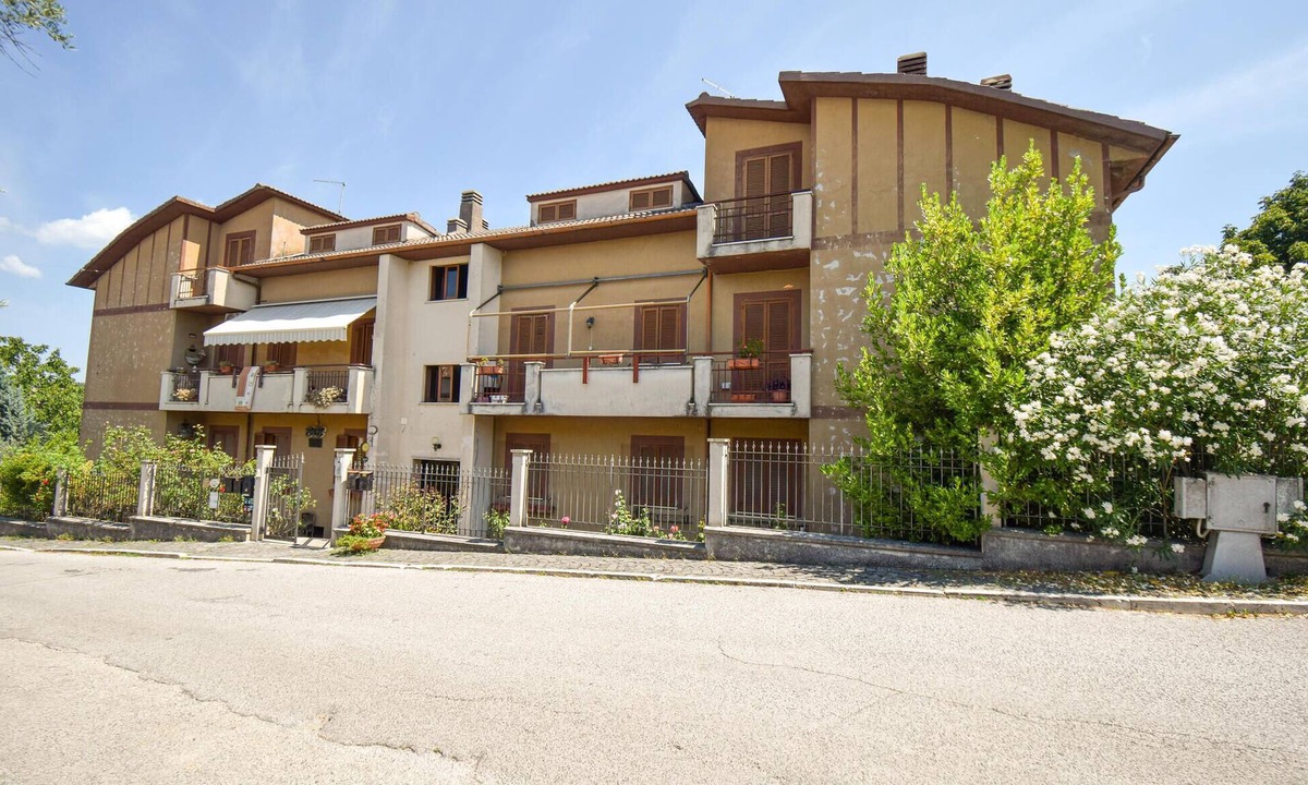 Monteleone Sabino Apartment | Awesome apartment in Monteleone Sabino with WiFi
