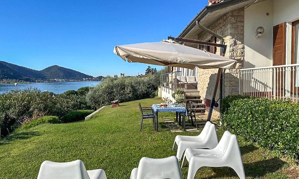 Sarnico House | Awesome home in Sarnico -BG- with house sea view