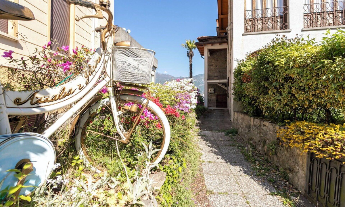 Cadenabbia Apartment | Azalea 6 Pax, Lovely 3 Br Apartment With Balcony By Halldis