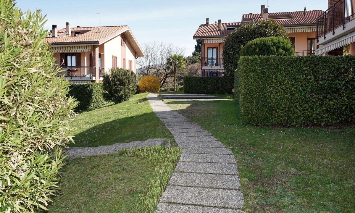 Porto Valtravaglia Apartment | Beautiful apartment for 4 guests with WIFI, TV and patio