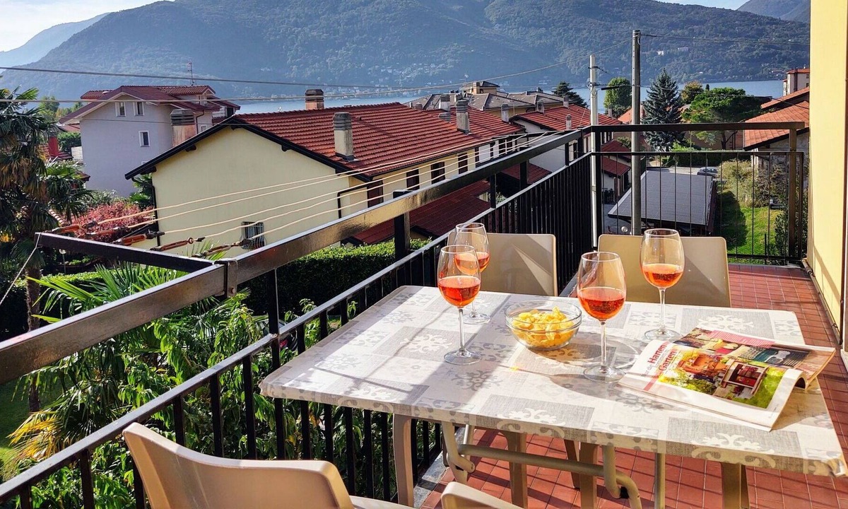 Maccagno Apartment | Beautiful apartment for 5 people with WIFI, TV and balcony