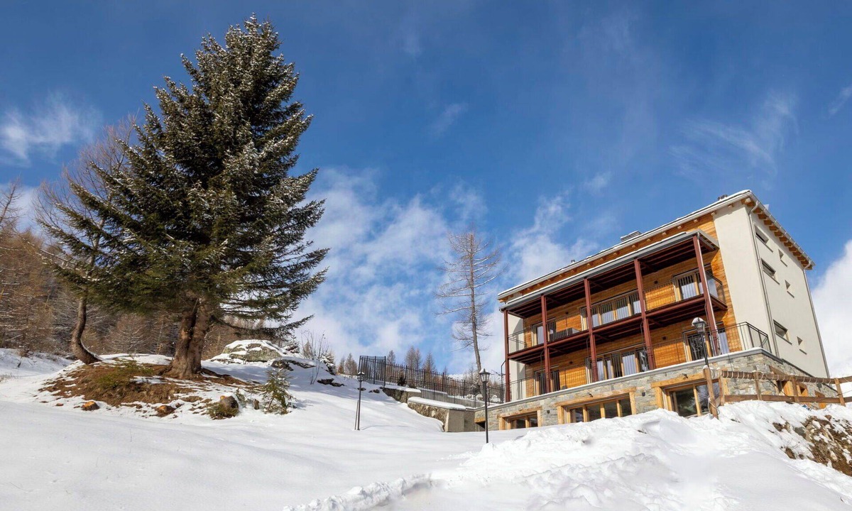 Madesimo Apartment | Beautiful apartment for 6 people with WIFI, TV, terrace and pets allowed
