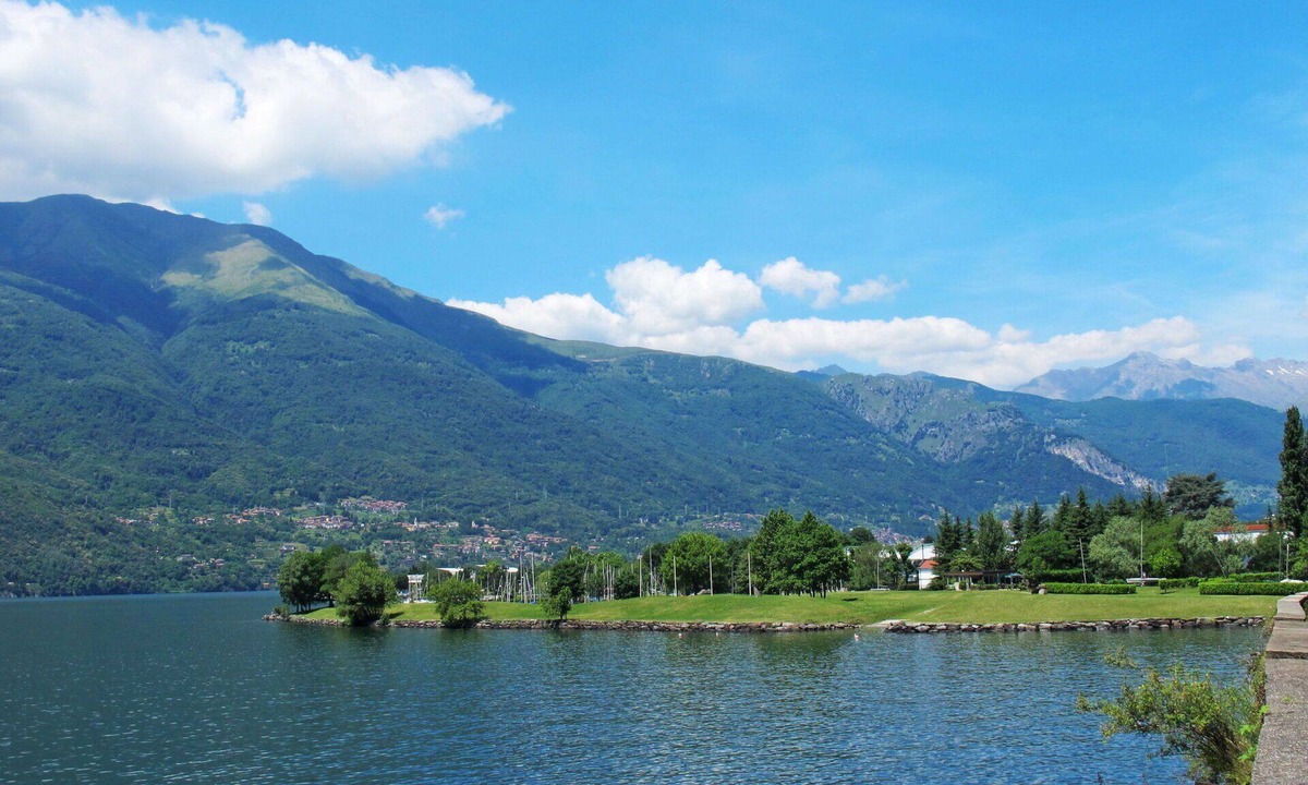 Dervio Villa | Beautiful apartment in villa for 6 people with WIFI, TV, patio and pets allowed