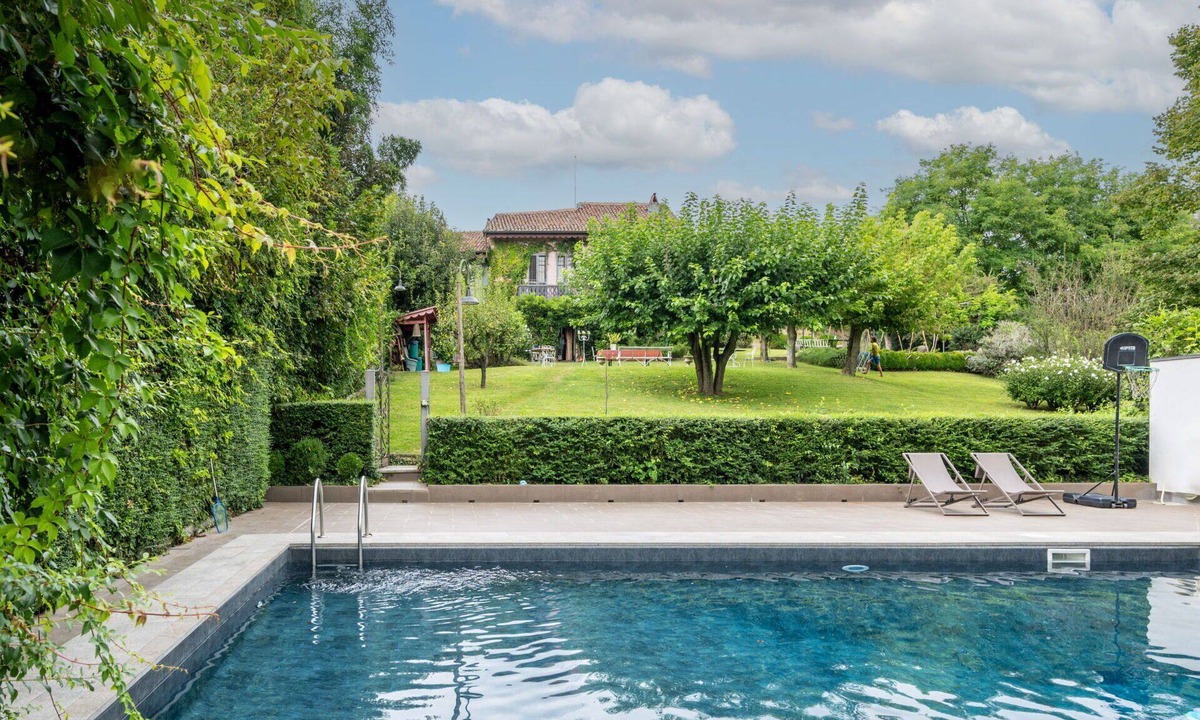 Moncalieri House | Beautiful private villa for 12 guests with private pool, WIFI, A/C, TV and patio