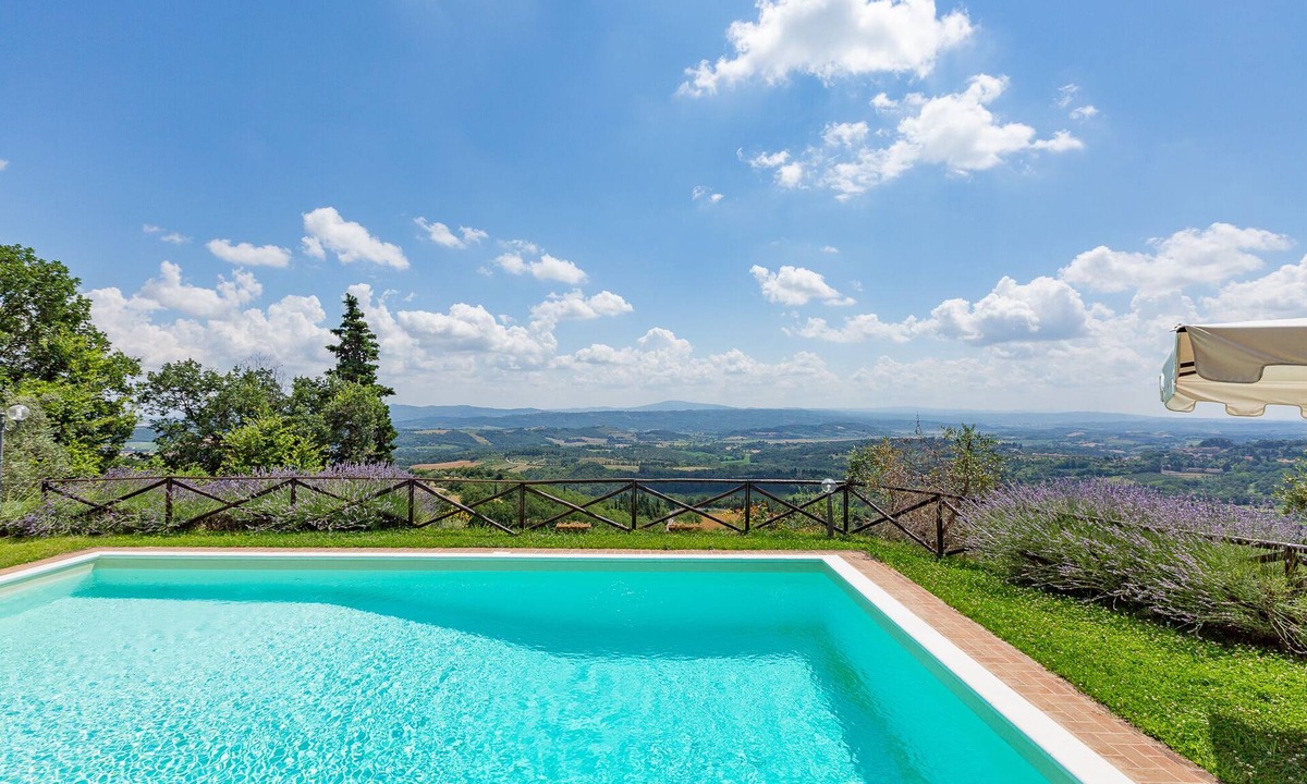 Sarteano Villa | beautiful villa ada belriguardo overlooking the city