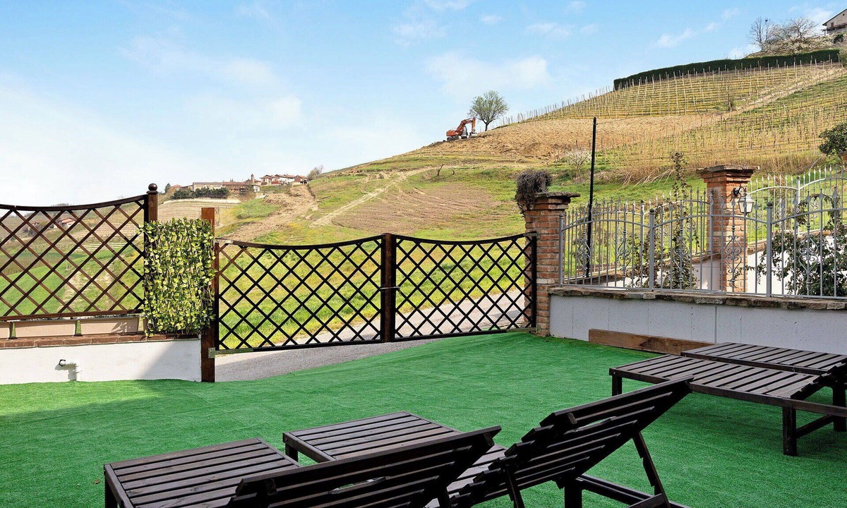 Priocca House | Beautiful villa for 6 guests with A/C, WIFI, pool, TV, patio and panoramic view