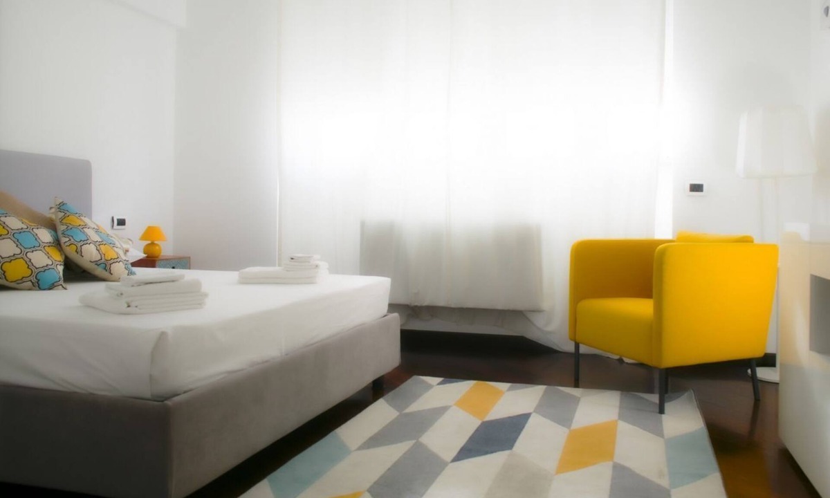 Loreto Apartment | BERGONZOLI, 3 · Modern and bright near Central Station