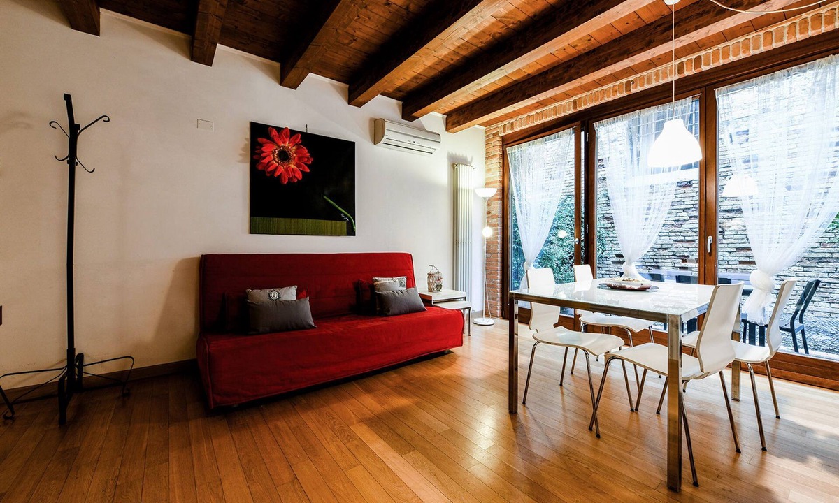 Cannaregio Apartment | Bluesky Garden by Wonderful Italy