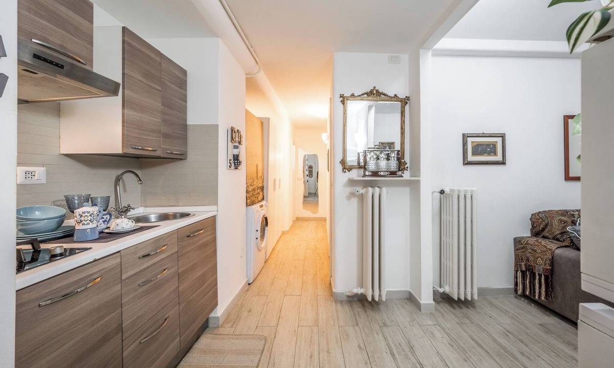 Old Town Apartment | Canalchiaro House {Cosy in the heart of Modena}