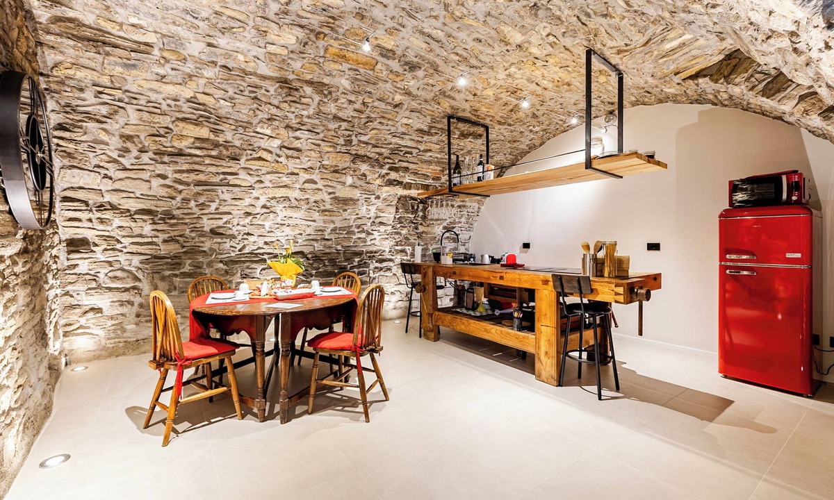 Pognana Lario Apartment | Cantina 10 - Authentic Stone Retreat - Lake Como