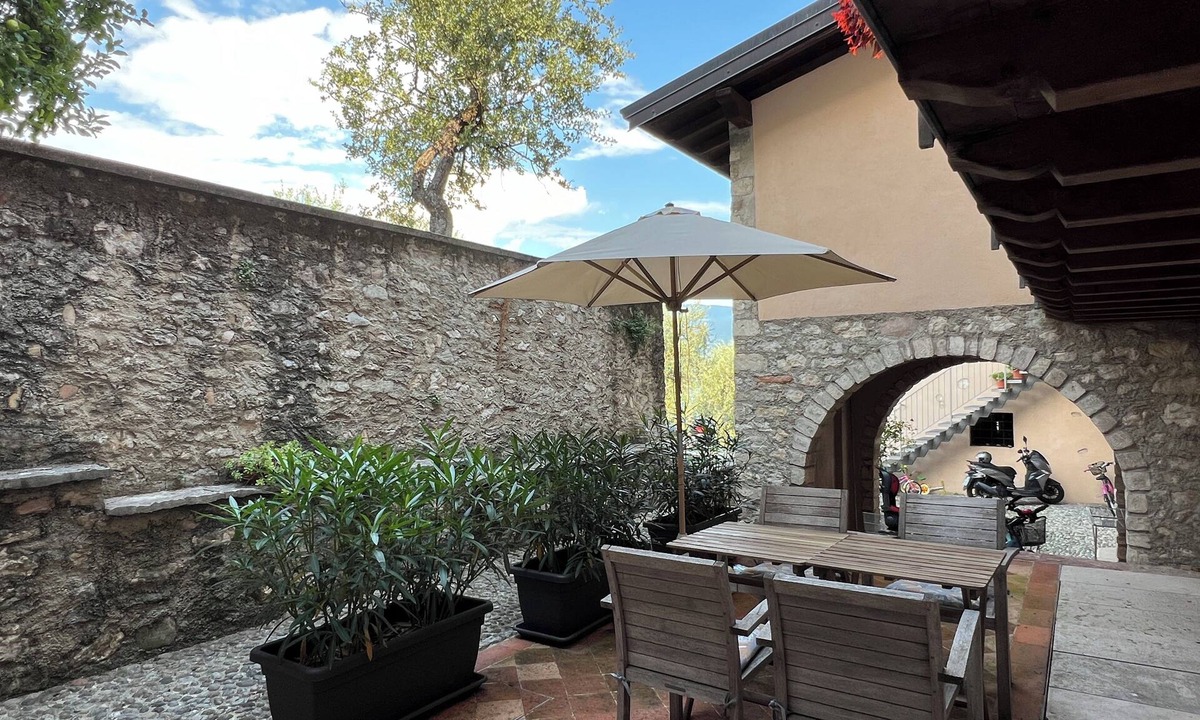 Fornico Apartment | Casa Fornico 2, with terrace and partial lake view in quiet position