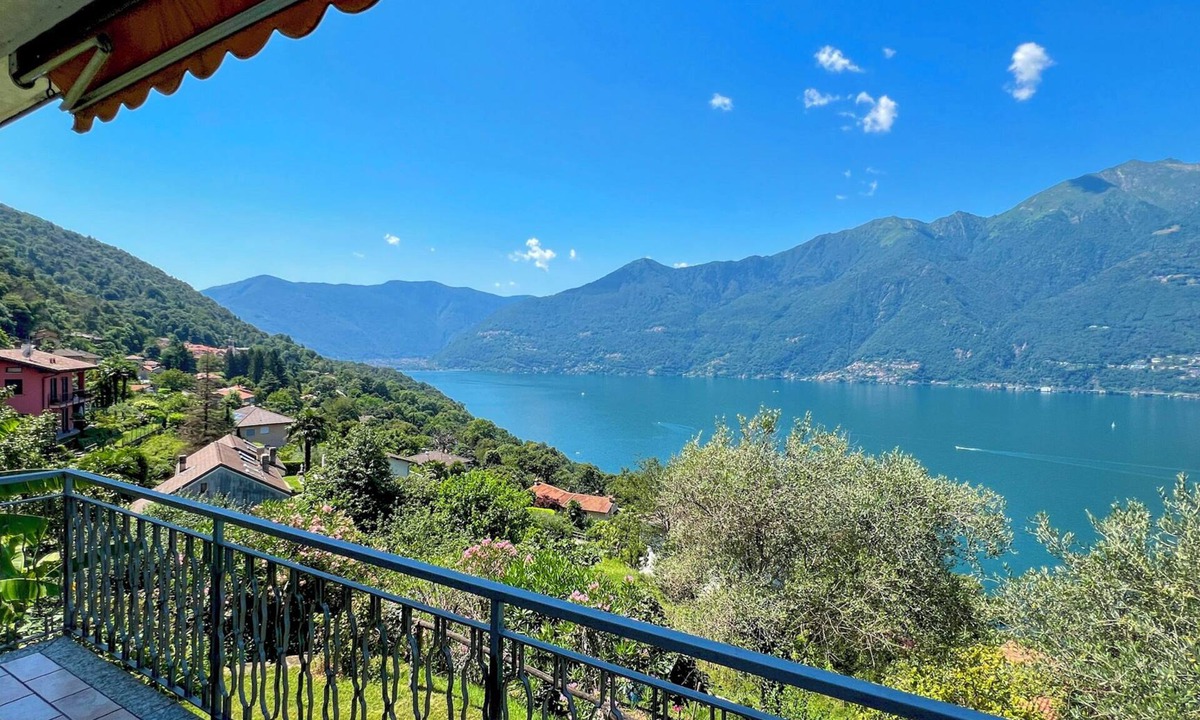 Tronzano Lago Maggiore Apartment | Casa Lucertola by Lago Reisen