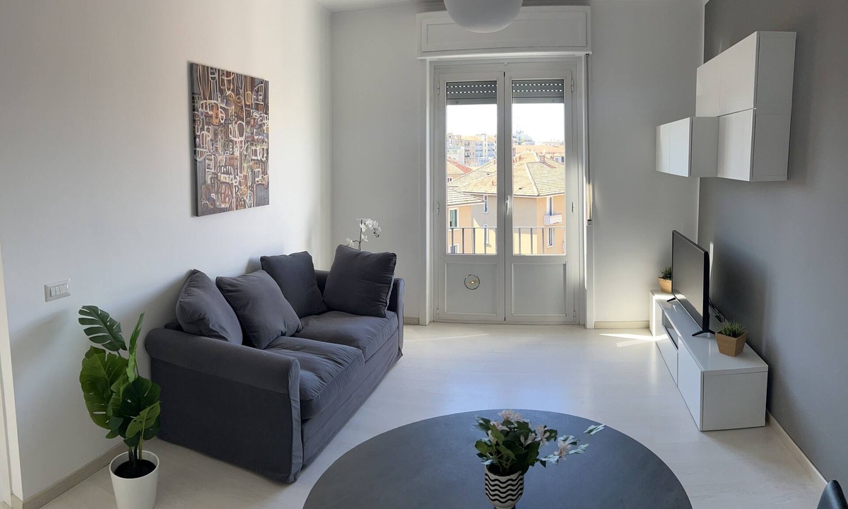 Acquabella House | Casa Luna M4 - Argonne 6 minutes from the center
