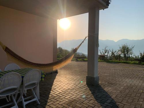 Cavona House | Casa Vacanze a Luino - Casa di Adele