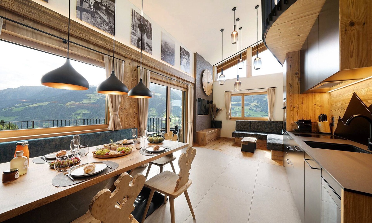 Rifiano House | Chalet Bucher with Whirlpool, Sauna, and Stunning Mountain Views