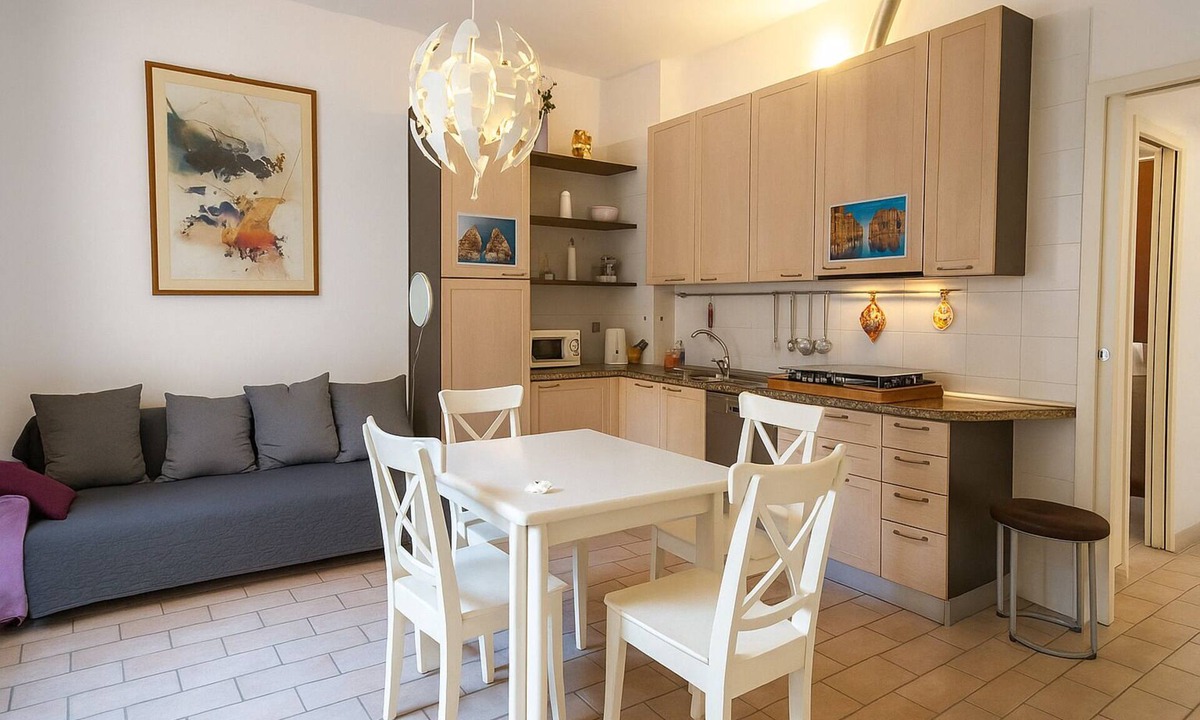 Chinatown Apartment | Chinatown-Sarpi 1860 Apt w/Elevator. Walk to Duomo & Brera. Easy to San Siro