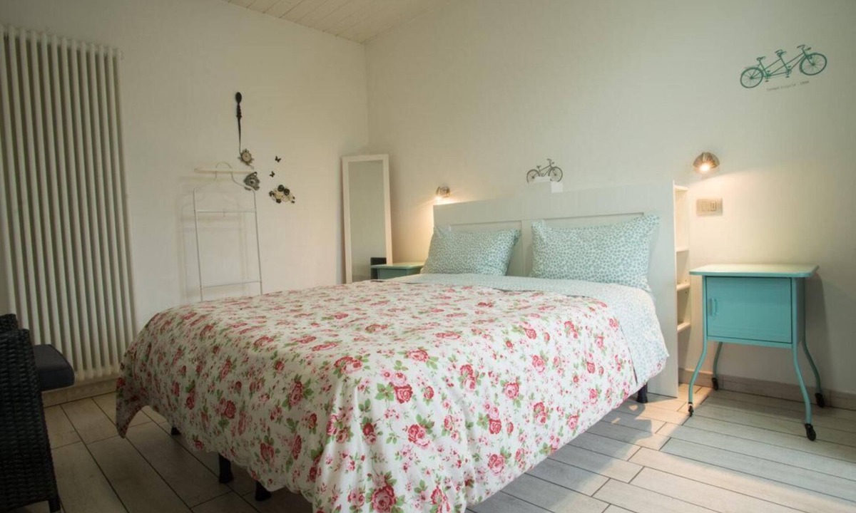 Ferrara House | Comfort Double Room with Pool View