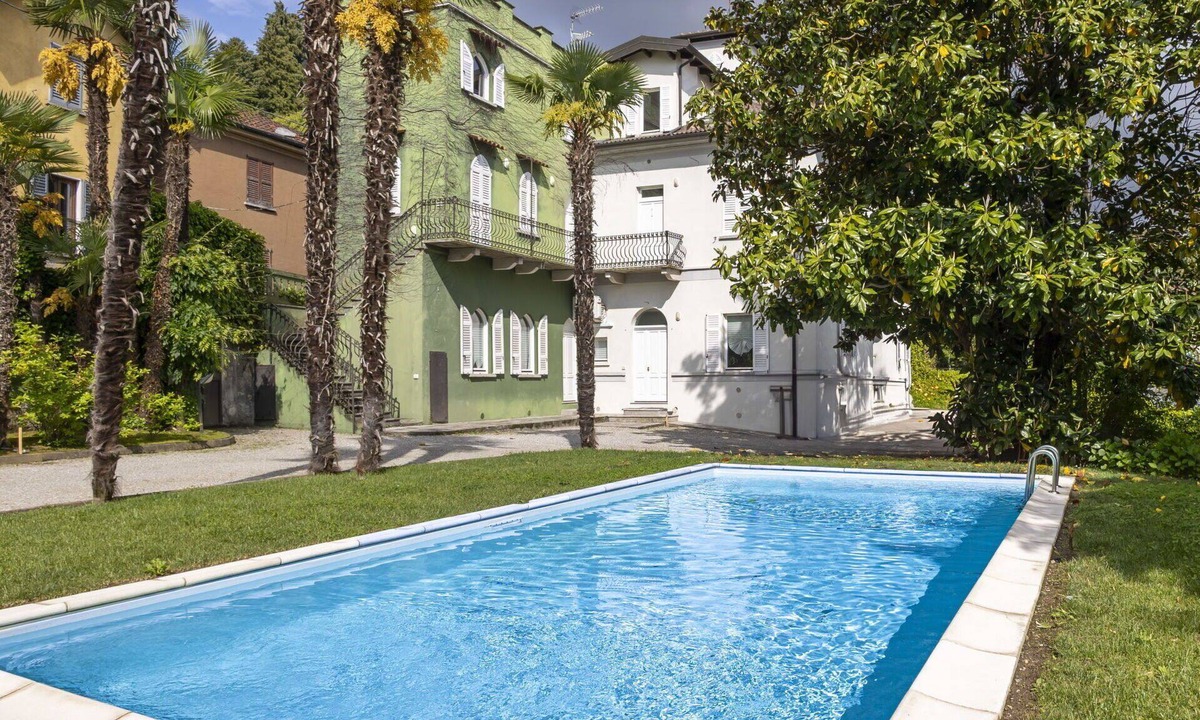 Meina Apartment | Cosy apartment for 4 people with pool and TV