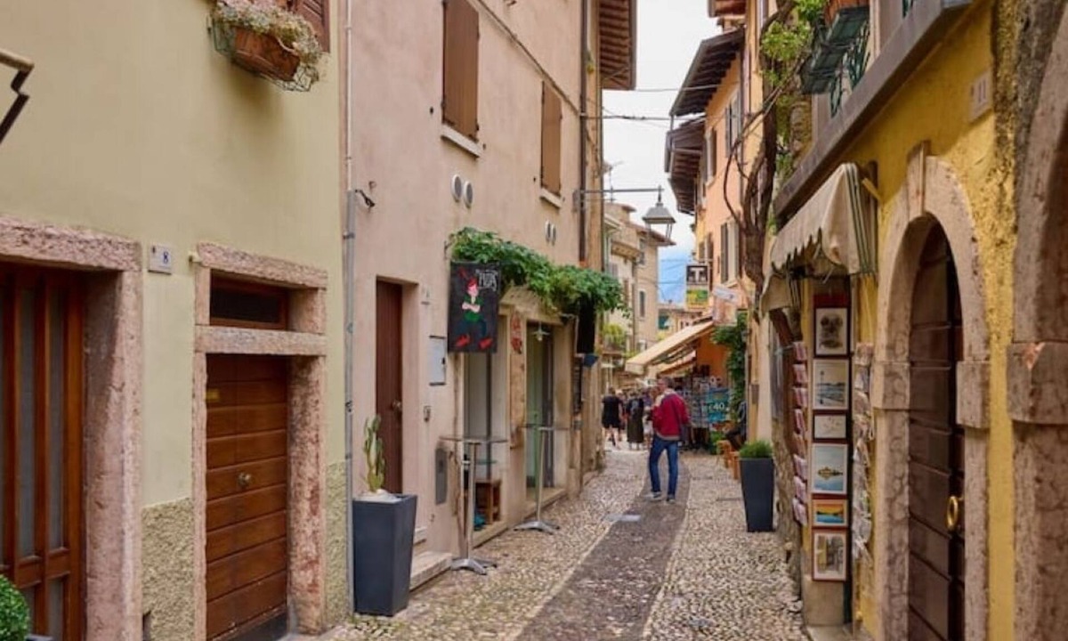 Malcesine Apartment | Cozy Apartment in the Heart of Malcesine, Two Steps from the Castle!