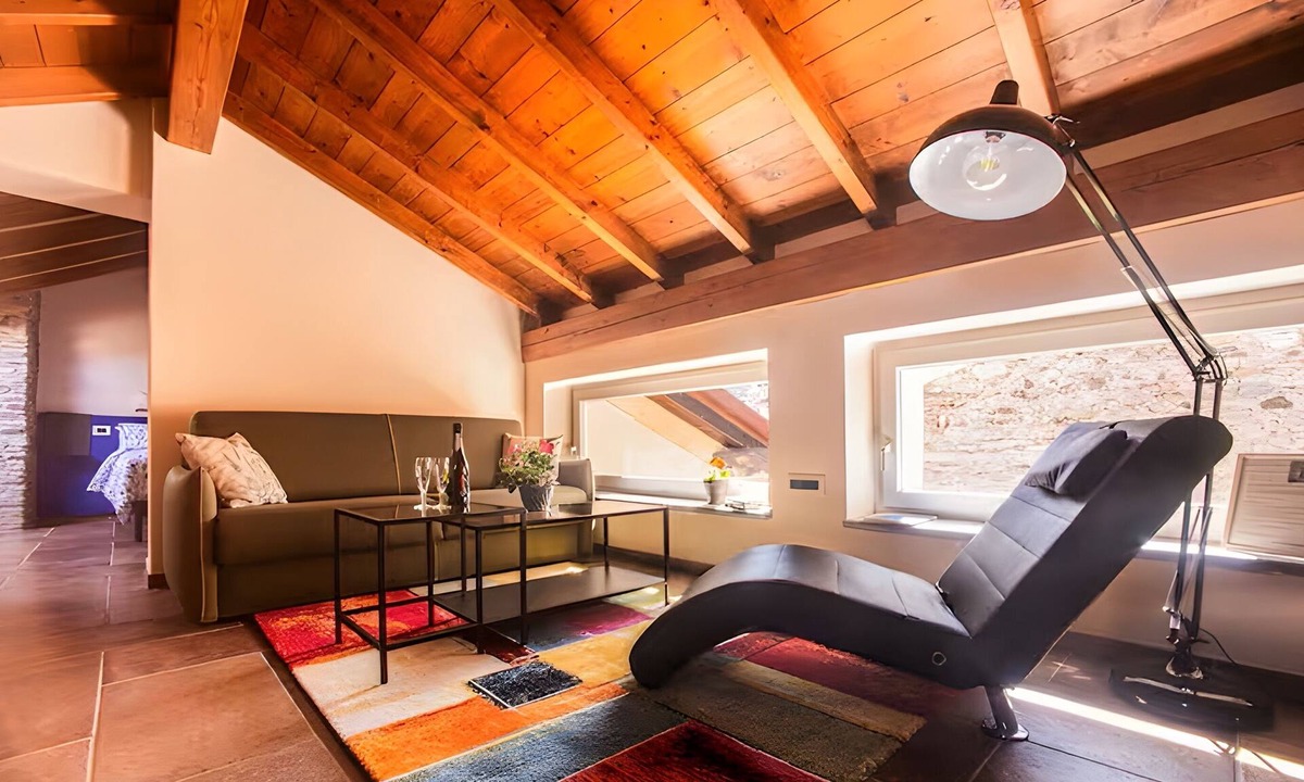 Brezzo di Bedero Apartment | Cozy Apartment - Turquoise