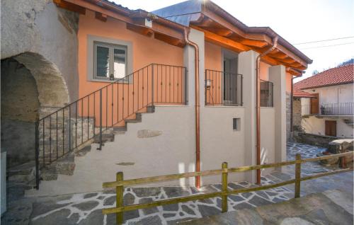 Bee Apartment | Cozy Home In Albagnano Di Bee With House Sea View