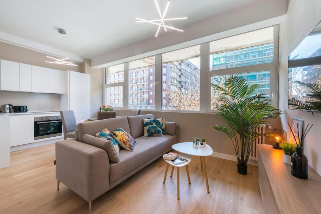Maggiolina Apartment | Cozy Private Flat - MM Marche 7 Min