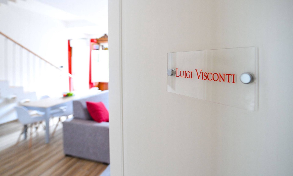 Desenzano del Garda City Centre Apartment | Desenzanoloft Palazzo Visconti - Luigi Visconti