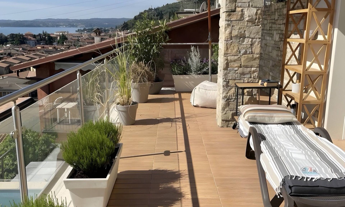 Toscolano Maderno Apartment | Elegant and Modern Style Apartment