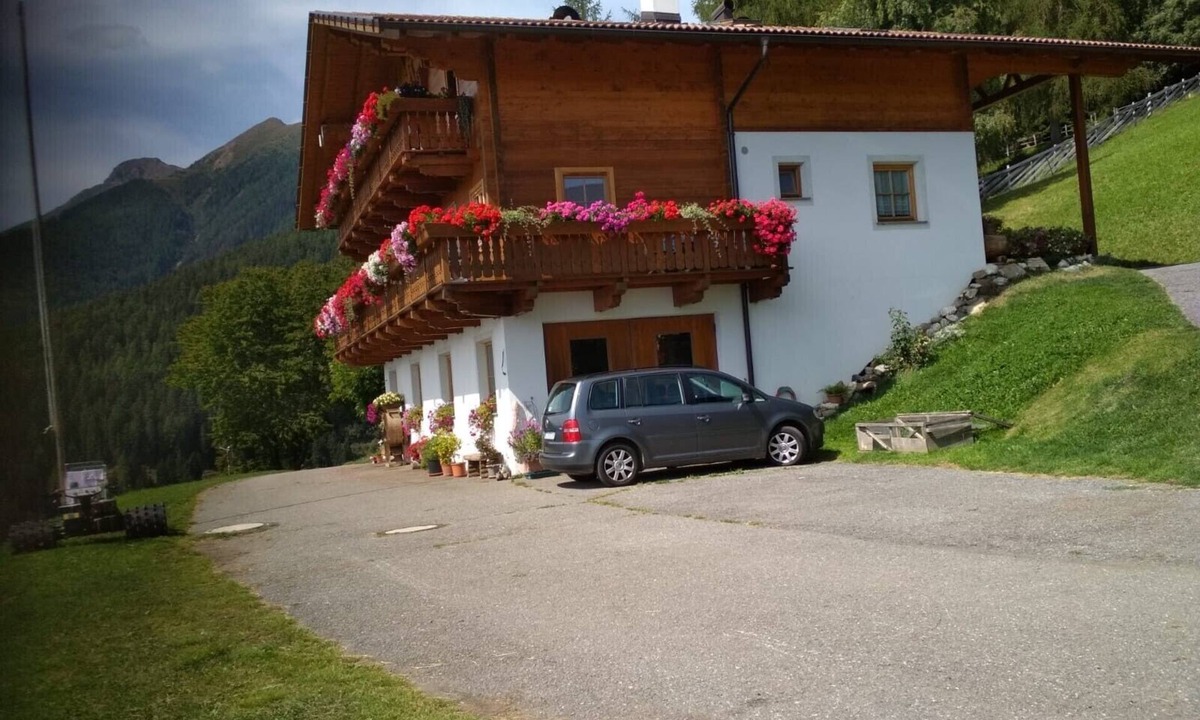 San Pancrazio Other | Farmhouse "Ferienwohnung Pendlhof" with Mountain Views, Shared Garden, and Wi-Fi