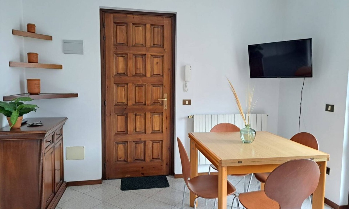 Santa Maria - Rezzonico Apartment | Flat near Rezzonico Castle (CASA SOFI)