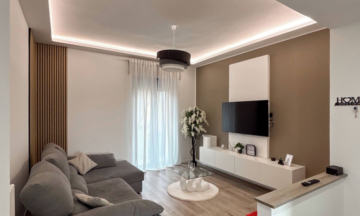 Seriate Apartment | From Kri Modern design - 10 min Orio al Serio airport Bergamo - Self check in