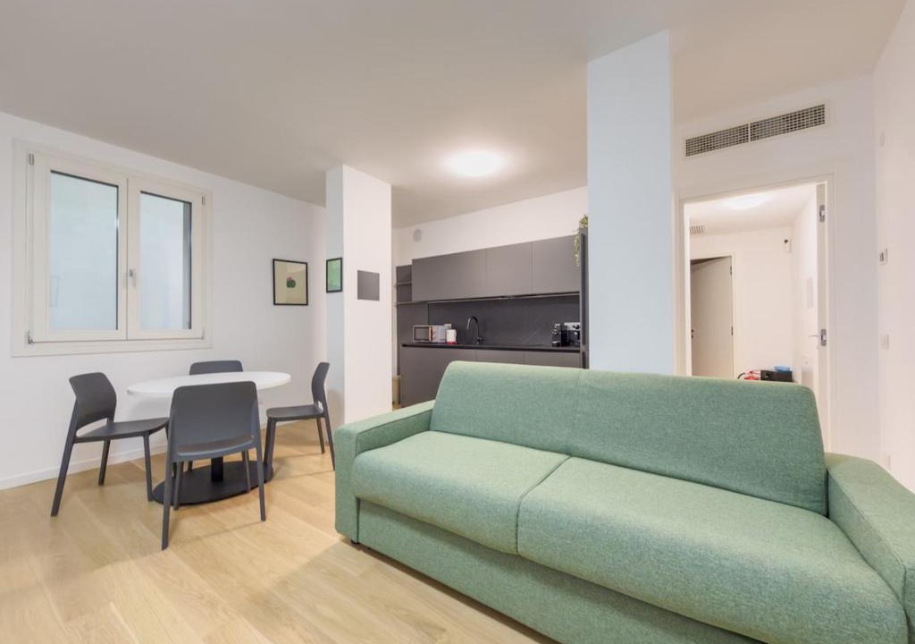 Gallarate Apartment | Gallarate Smart Home - 10 min Train Station